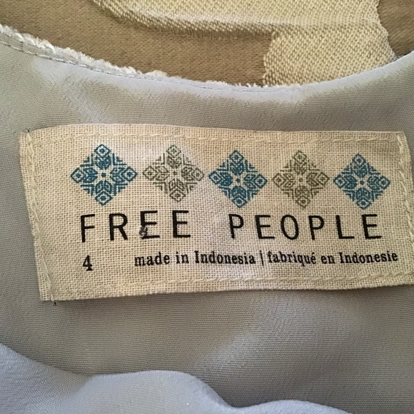 Free People Light Gray Fabric Label - Picture 3 of 11